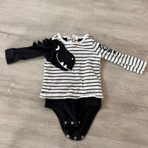 Carter’s 9 month dinosaur black and white onesie